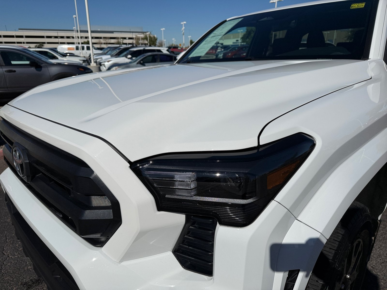 Used 2024 Toyota Tacoma SR5 AWD/4WD image 9