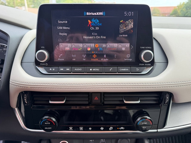 Used 2022 Nissan Rogue SV AWD/4WD image 28