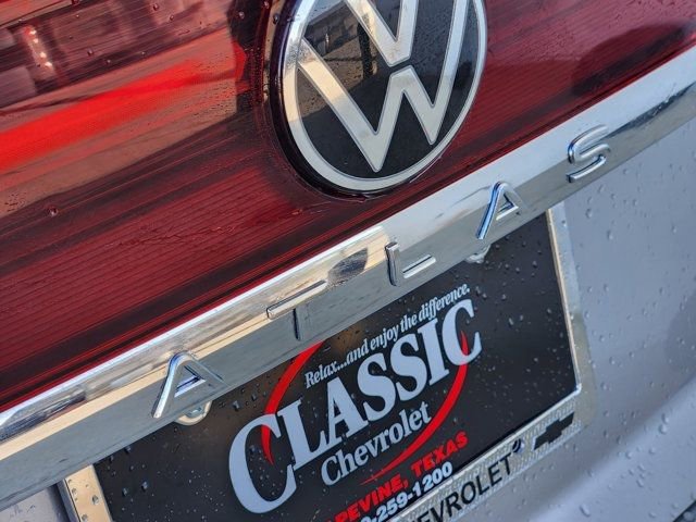 Used 2024 Volkswagen Atlas Cross Sport SEL R-Line image 9