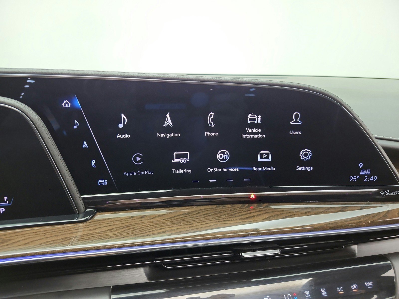 Used 2023 Cadillac Escalade Sport Platinum w/ LPO, ONYX Package AWD/4WD image 9