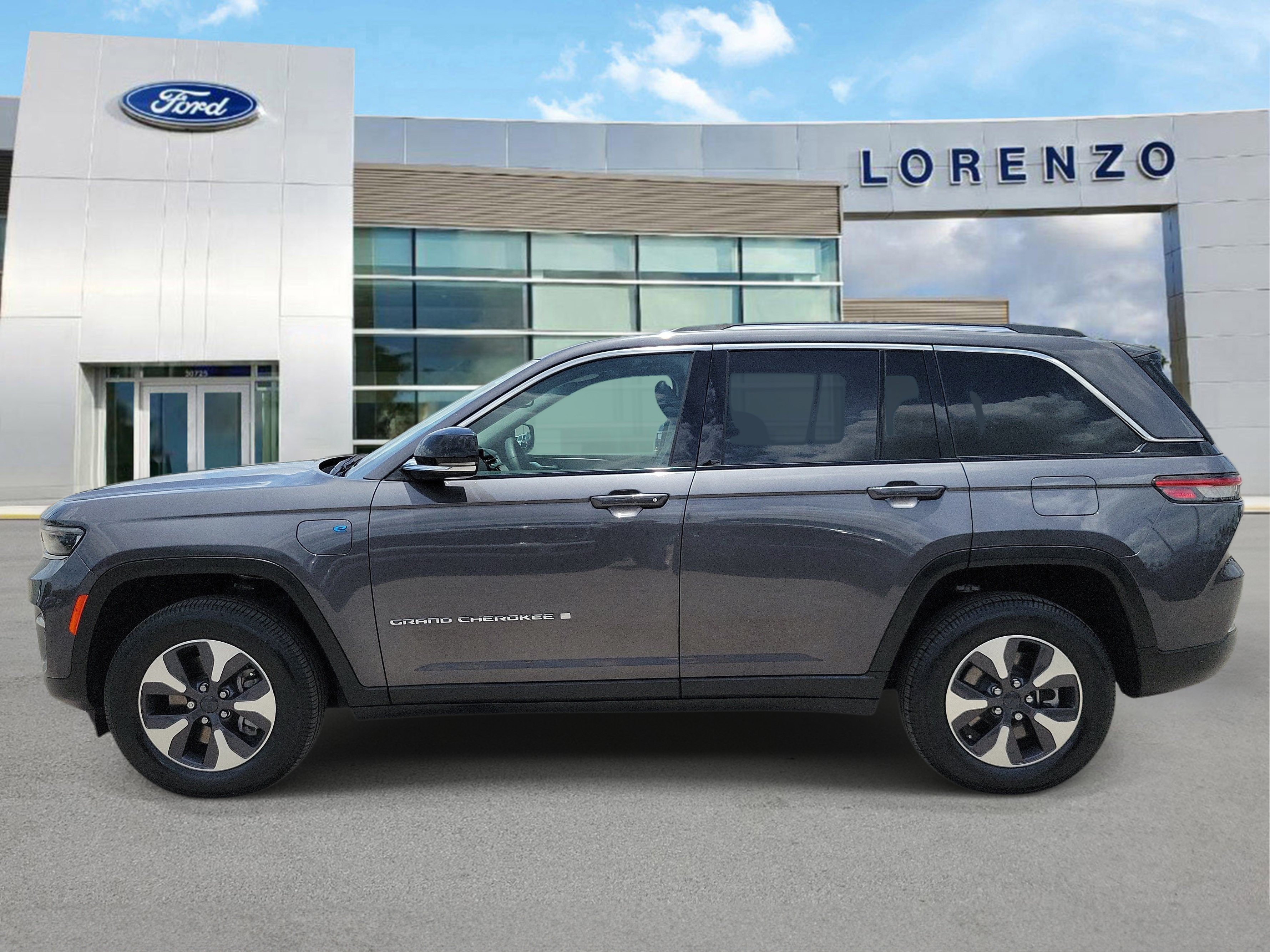 Used 2022 Jeep Grand Cherokee Limited 4xe AWD/4WD image 8