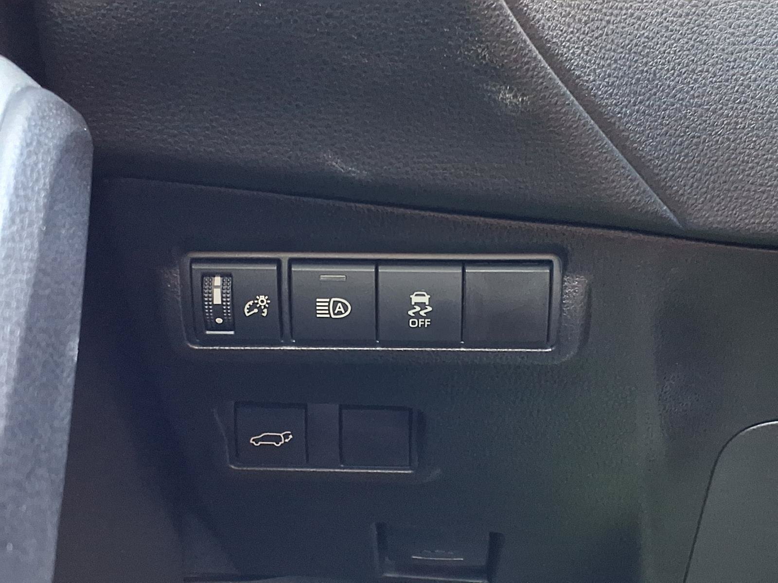 Certified 2026 Toyota Corolla Cross XLE w/ Convenience Package FWD image 19