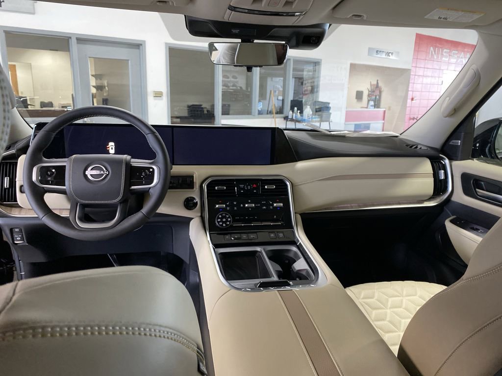 New 2025 Nissan Armada Platinum Reserve image 5