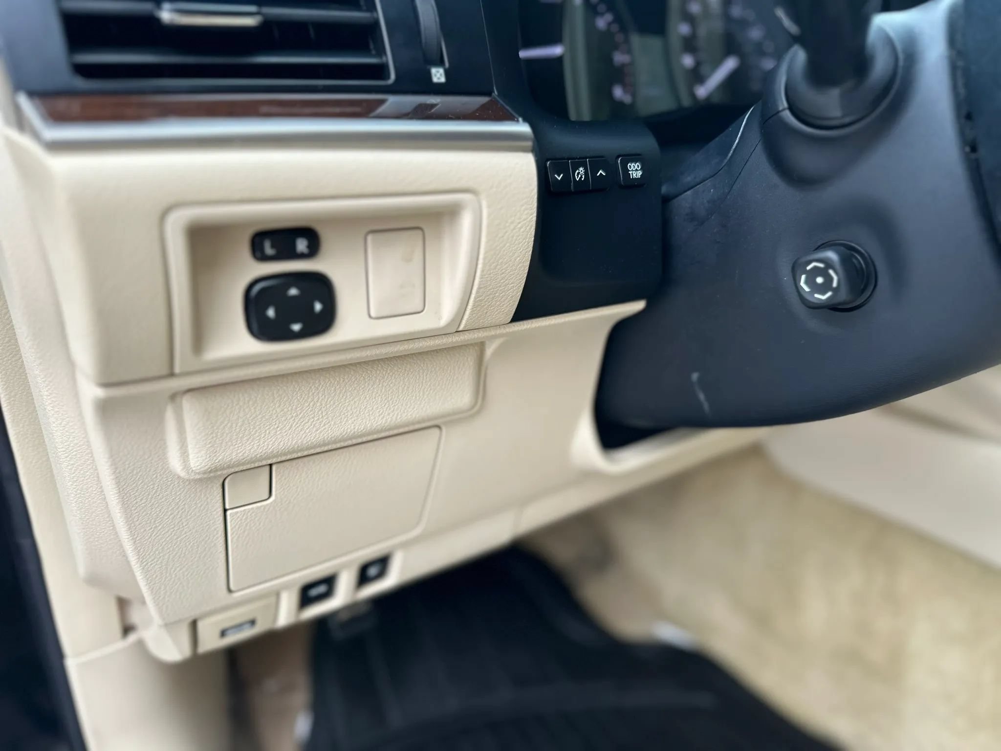 Used 2015 Lexus ES 350 w/ Premium Package FWD image 23