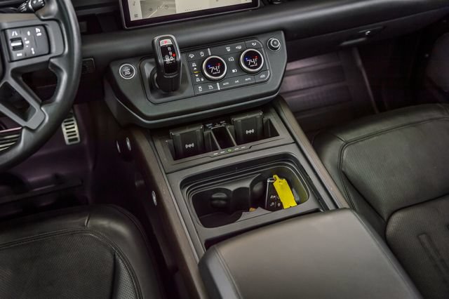 Used 2020 Land Rover Defender 110 X AWD/4WD image 31