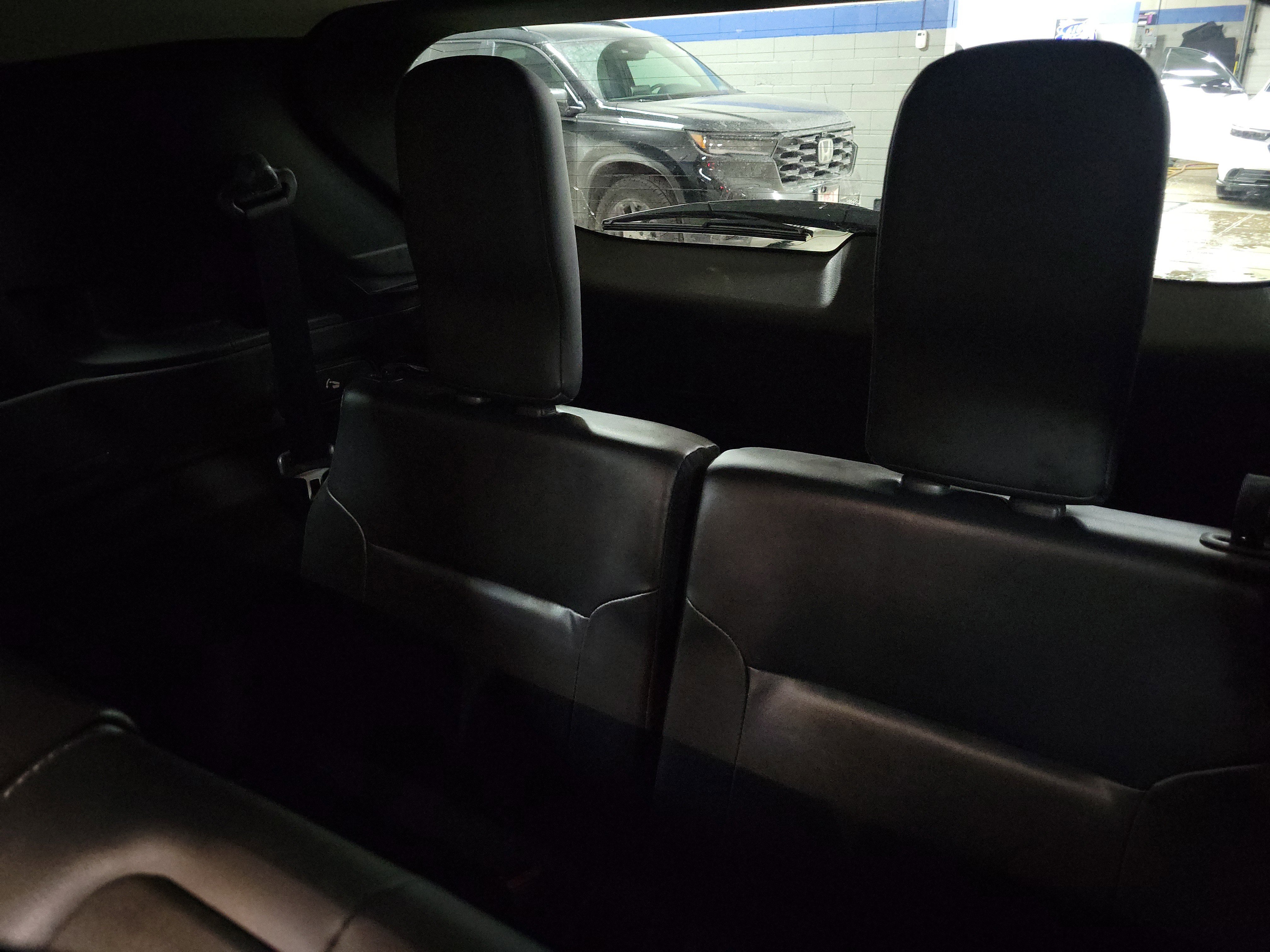 Used 2025 Mitsubishi Outlander SE image 12