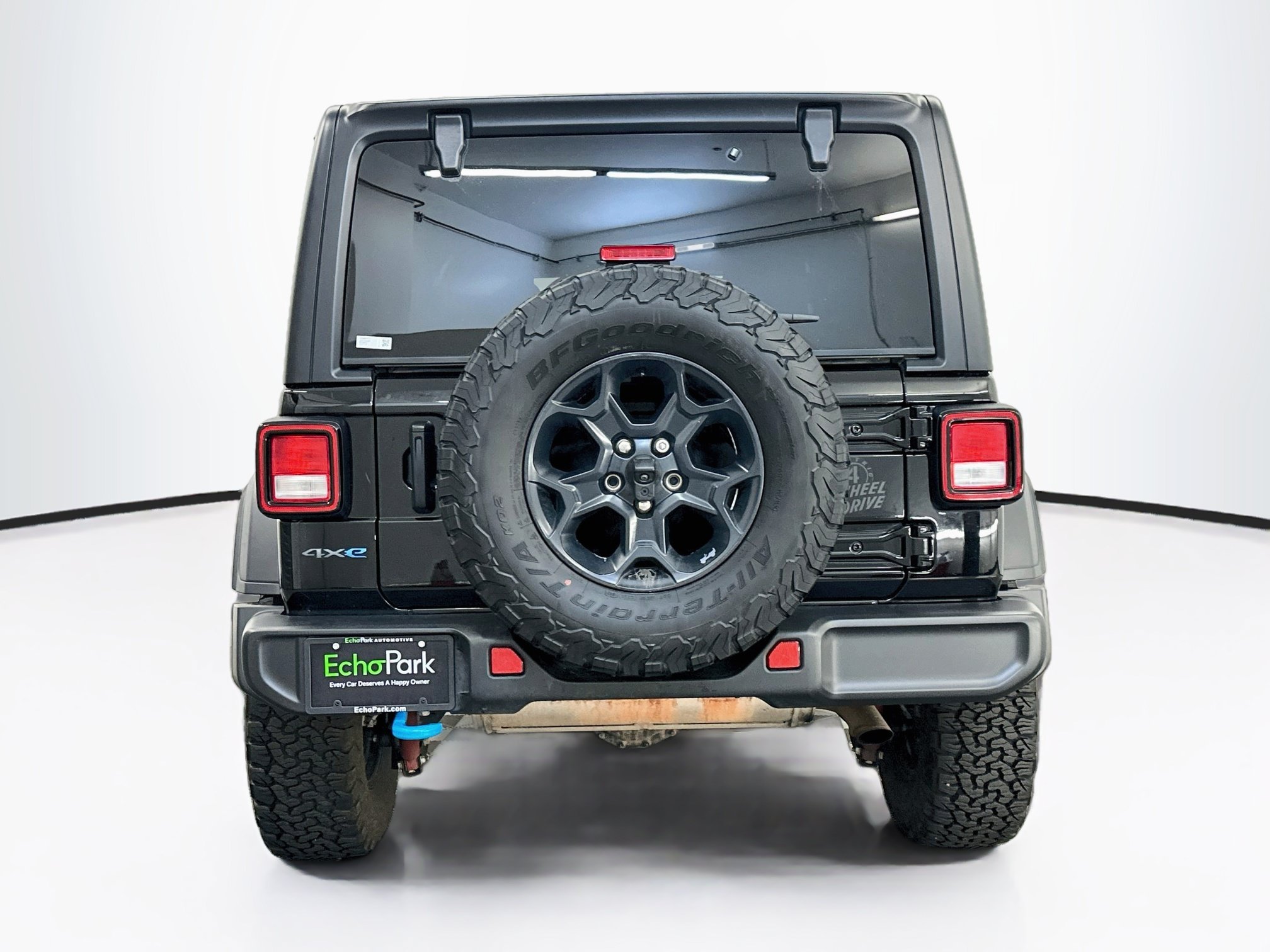 Used 2023 Jeep Wrangler Unlimited w/ Cold Weather Group AWD/4WD image 7