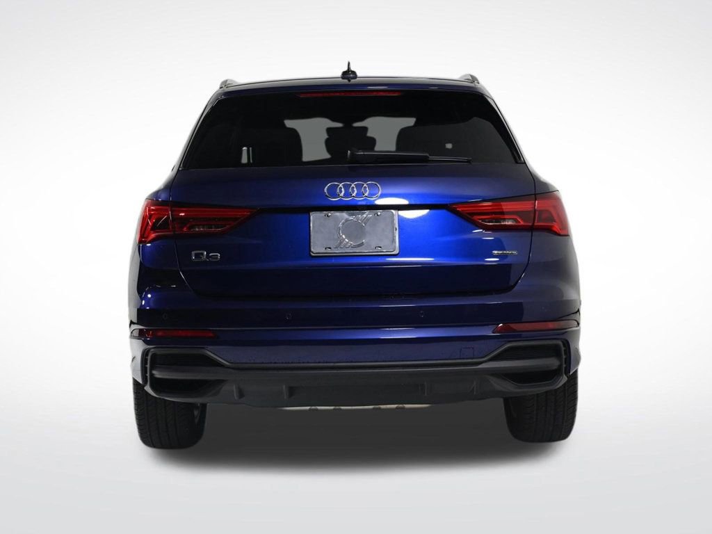 Certified 2025 Audi Q3 2.0T Premium w/ Convenience Package AWD/4WD image 4