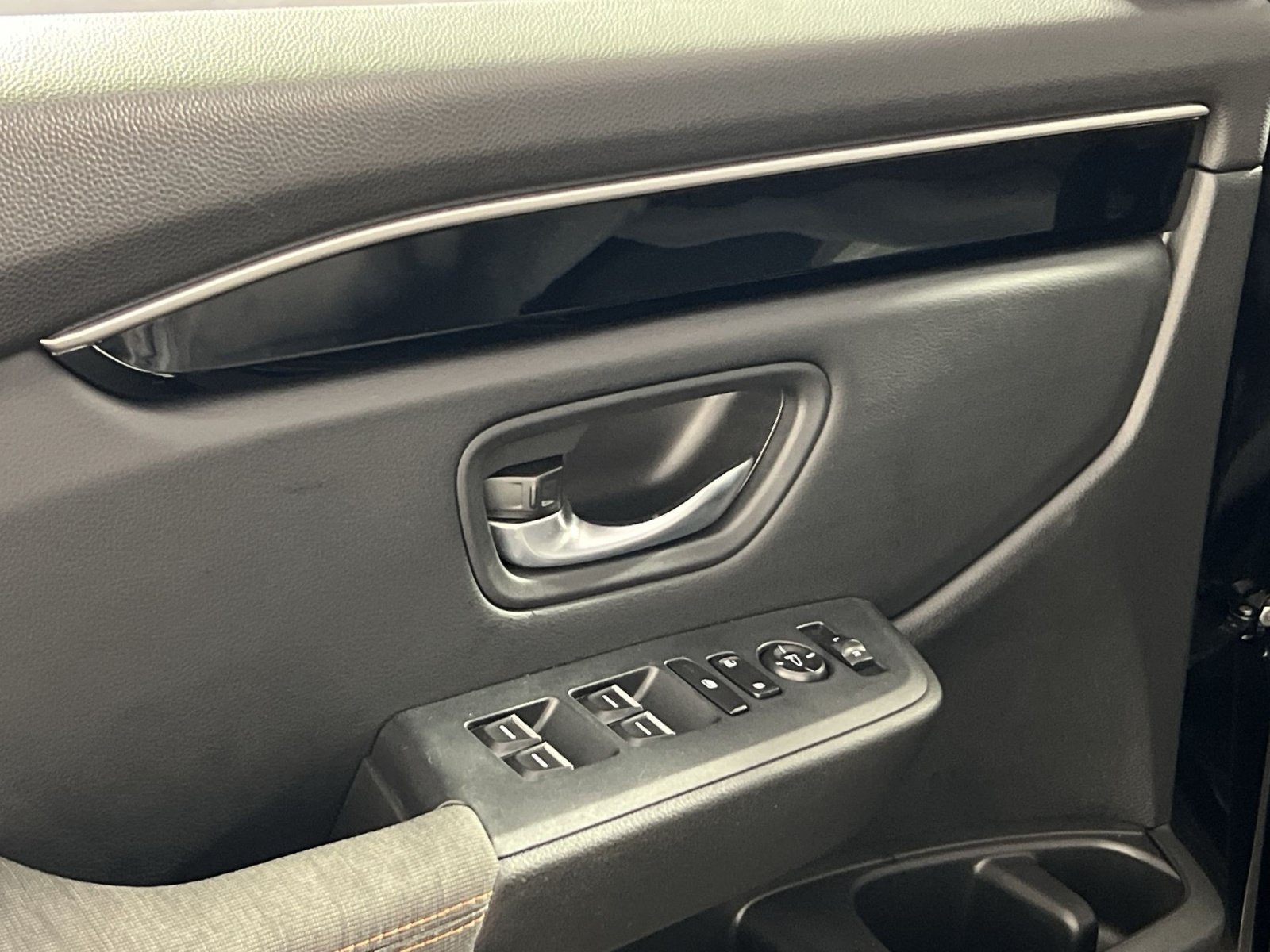 Used 2025 Honda Pilot Sport image 15
