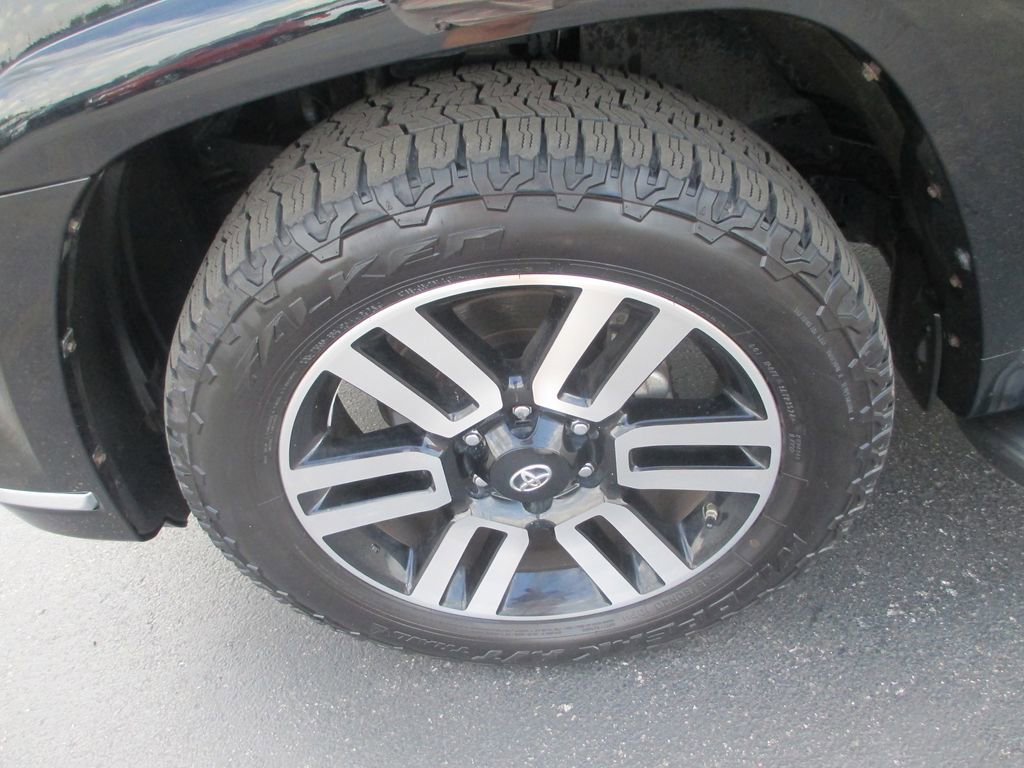 Used 2016 Toyota 4Runner Limited image 14