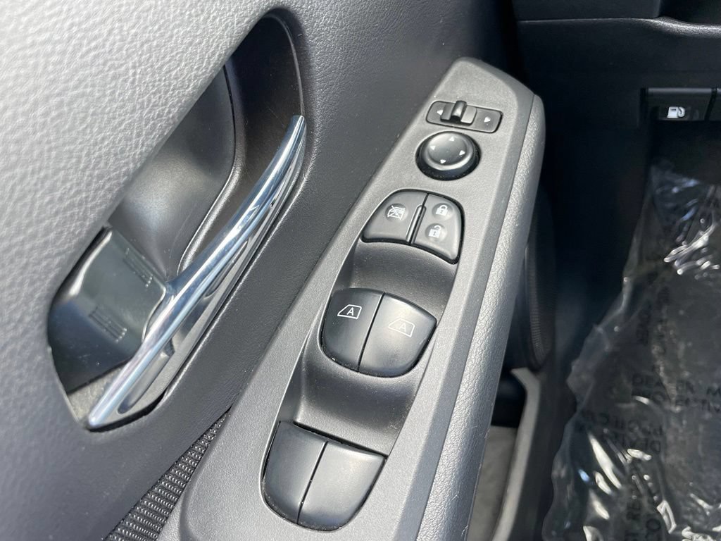 Used 2024 Nissan Kicks SV FWD image 20