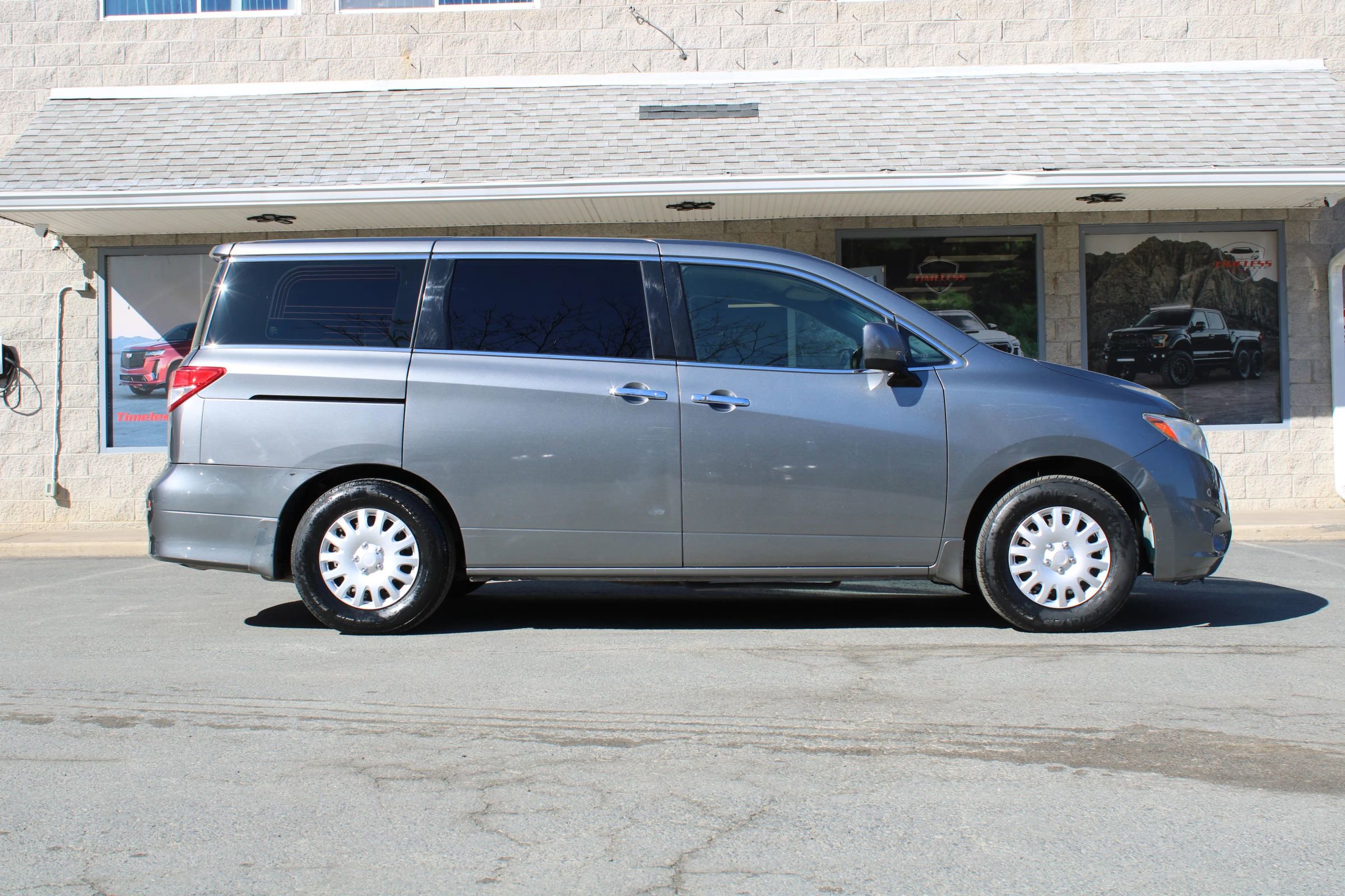Used 2015 Nissan Quest S image 28