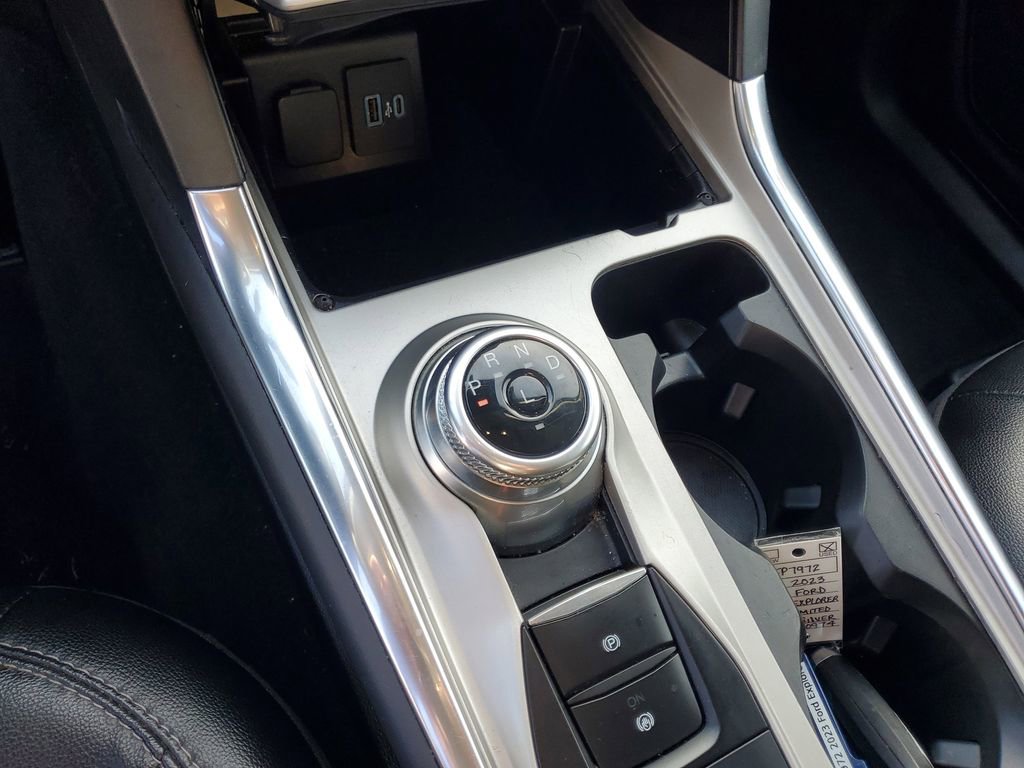 Used 2023 Ford Explorer Limited image 26