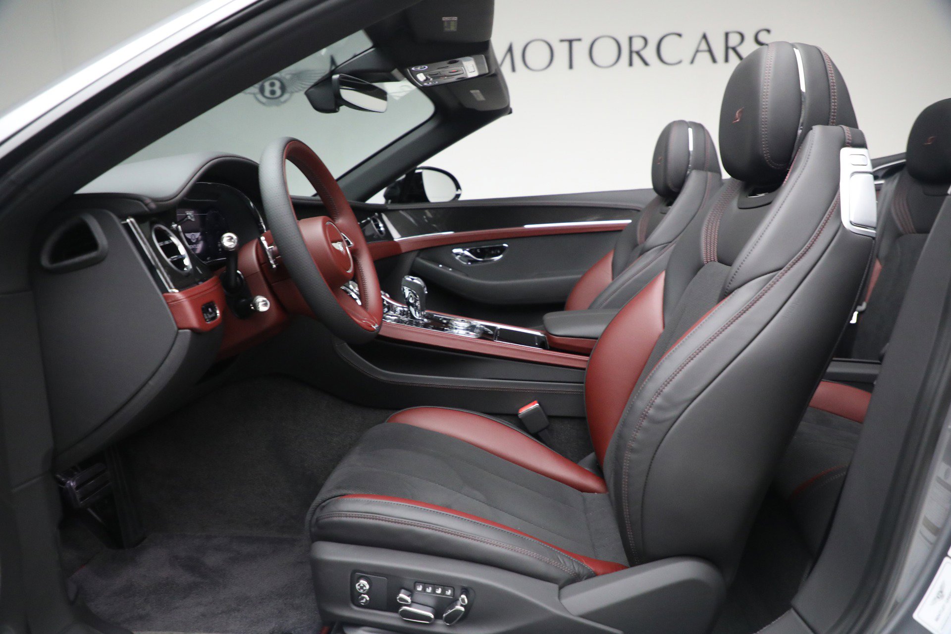 Certified 2023 Bentley Continental GT V8 image 35