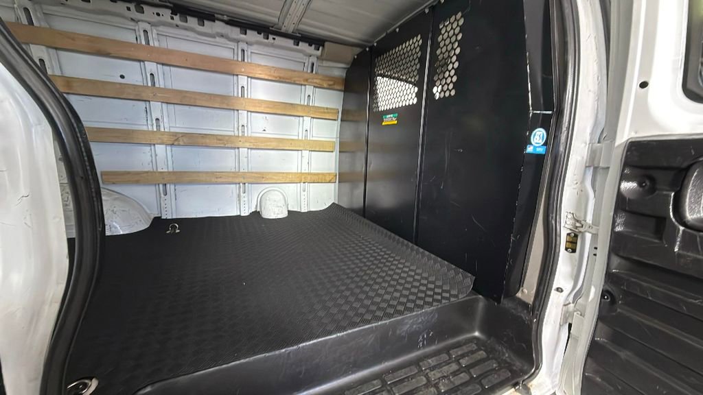 Used 2024 Chevrolet Express 2500 w/ Driver Convenience Package image 29