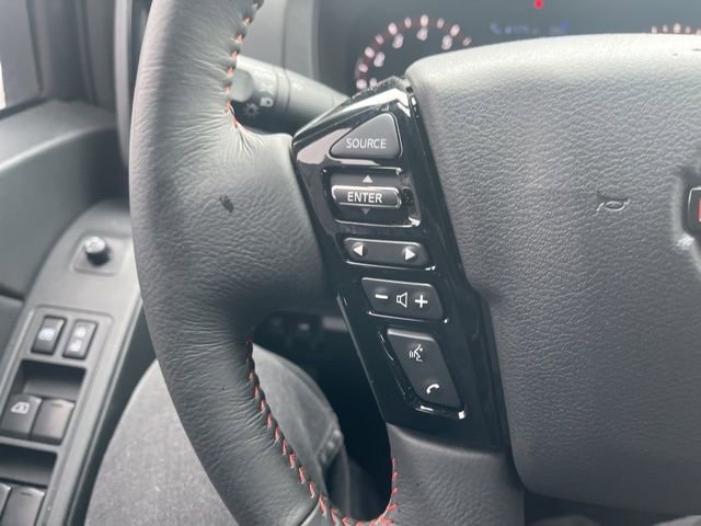 Used 2025 Nissan Frontier PRO-4X image 28