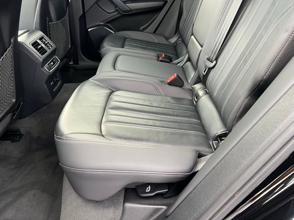 Used 2023 Audi Q5 2.0T Premium w/ Convenience Package image 28