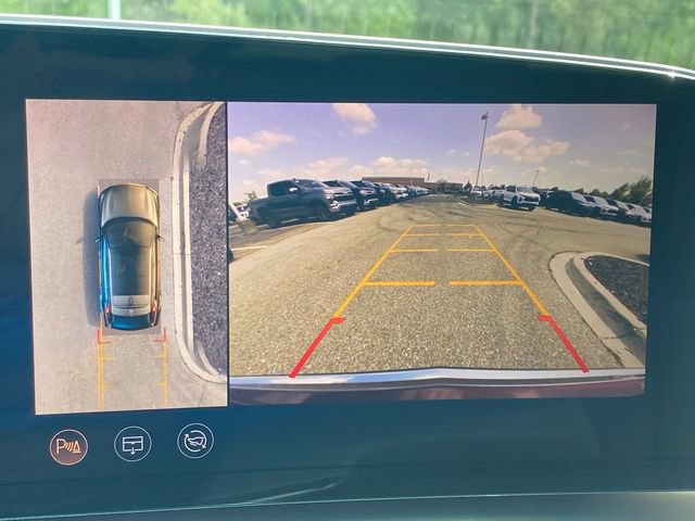 Used 2024 Cadillac Lyriq Luxury RWD image 14