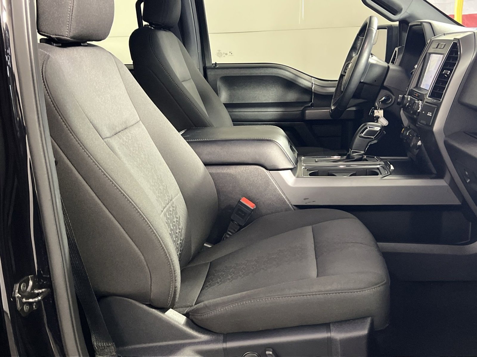 Used 2020 Ford F150 XLT w/ Equipment Group 302A Luxury image 27