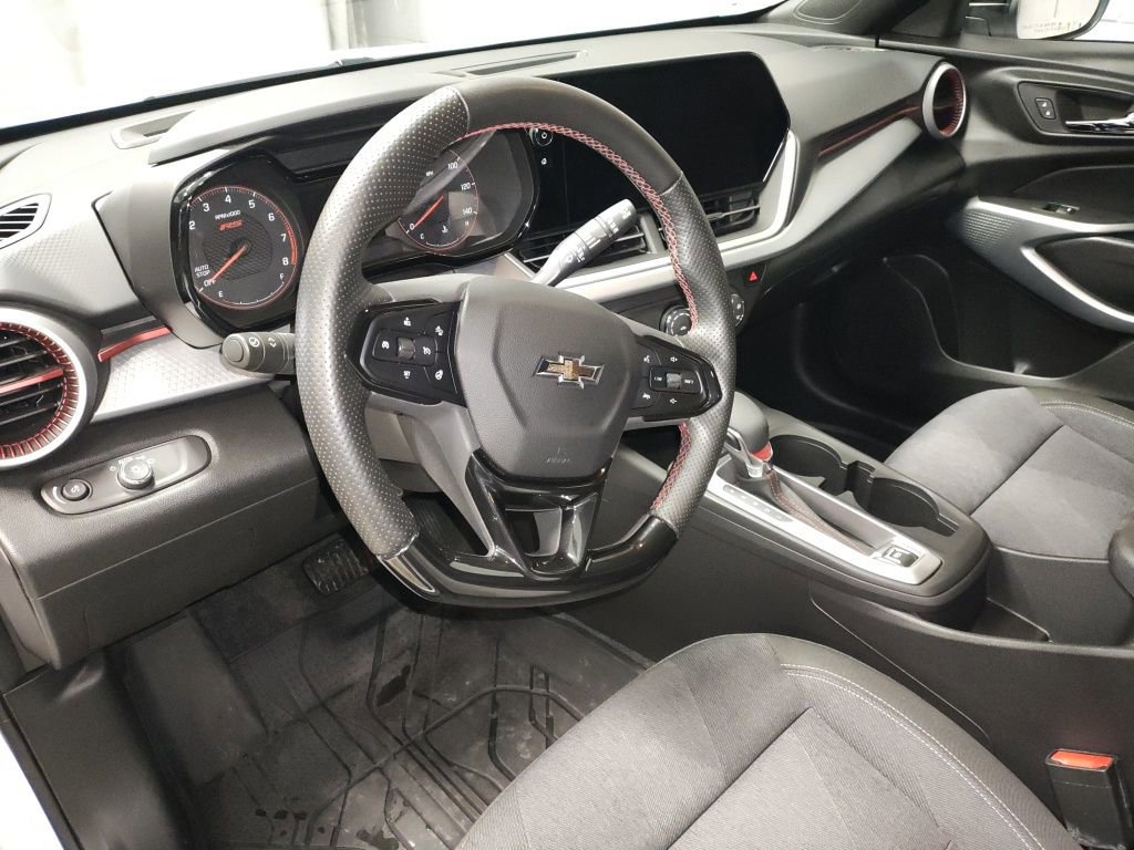 Certified 2024 Chevrolet Trax RS w/ Driver Confidence Package image 24