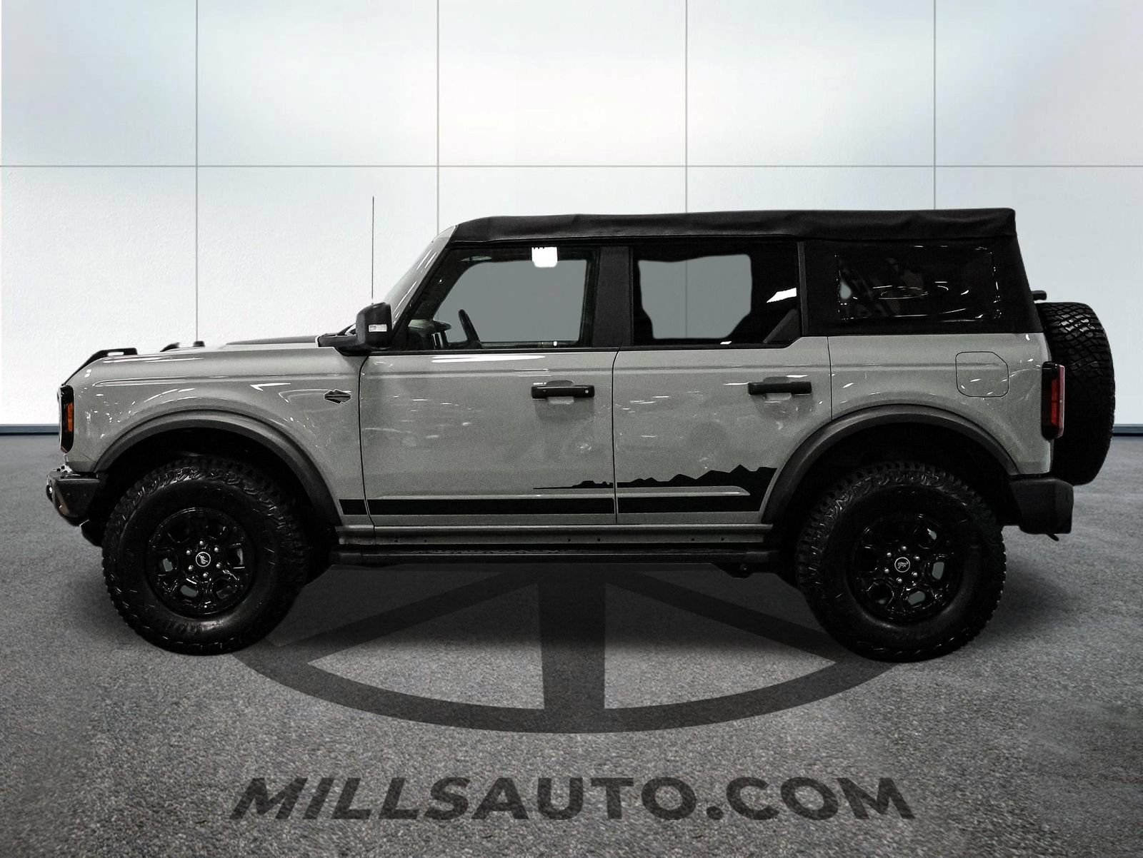Certified 2022 Ford Bronco Wildtrak AWD/4WD image 3
