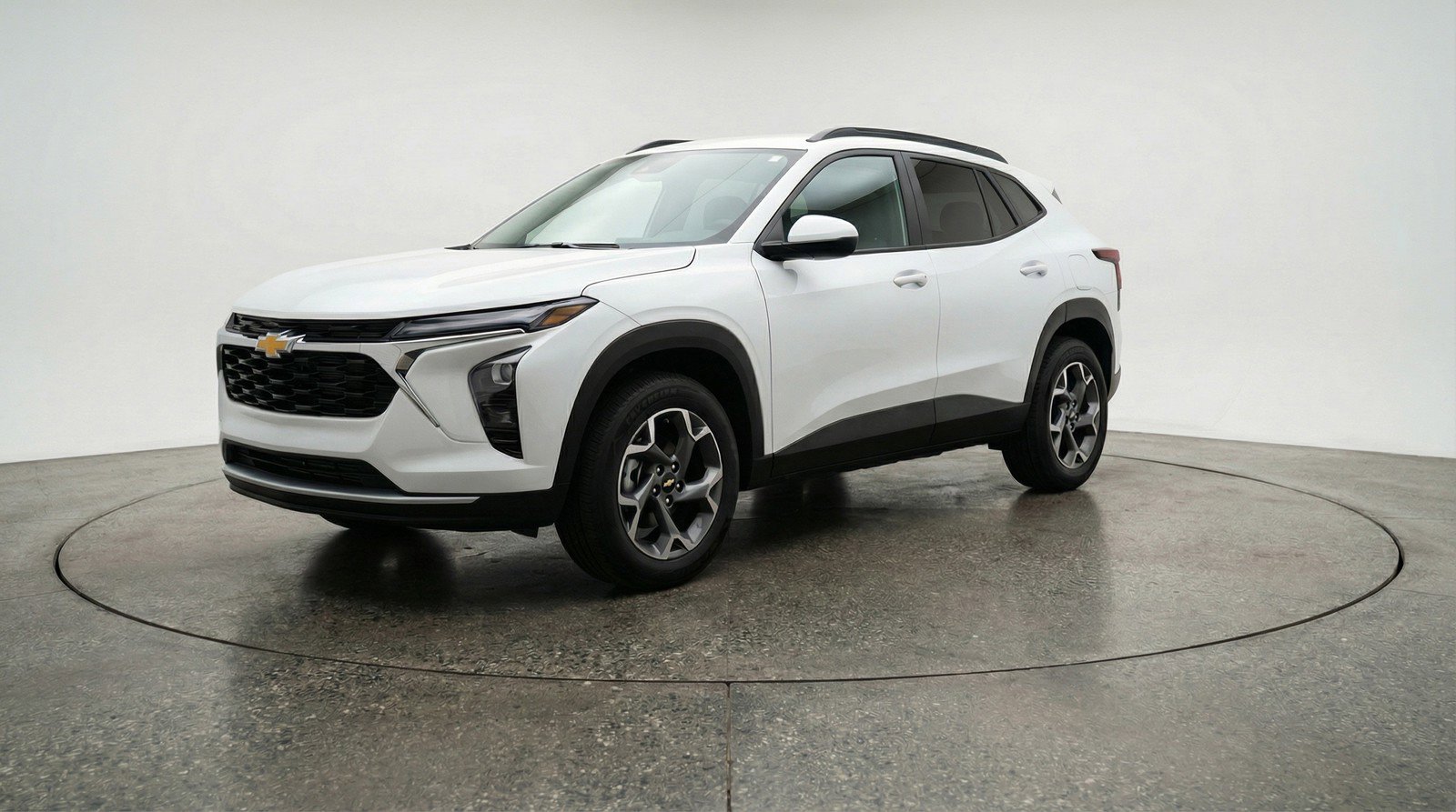 Used 2025 Chevrolet Trax LT image 3