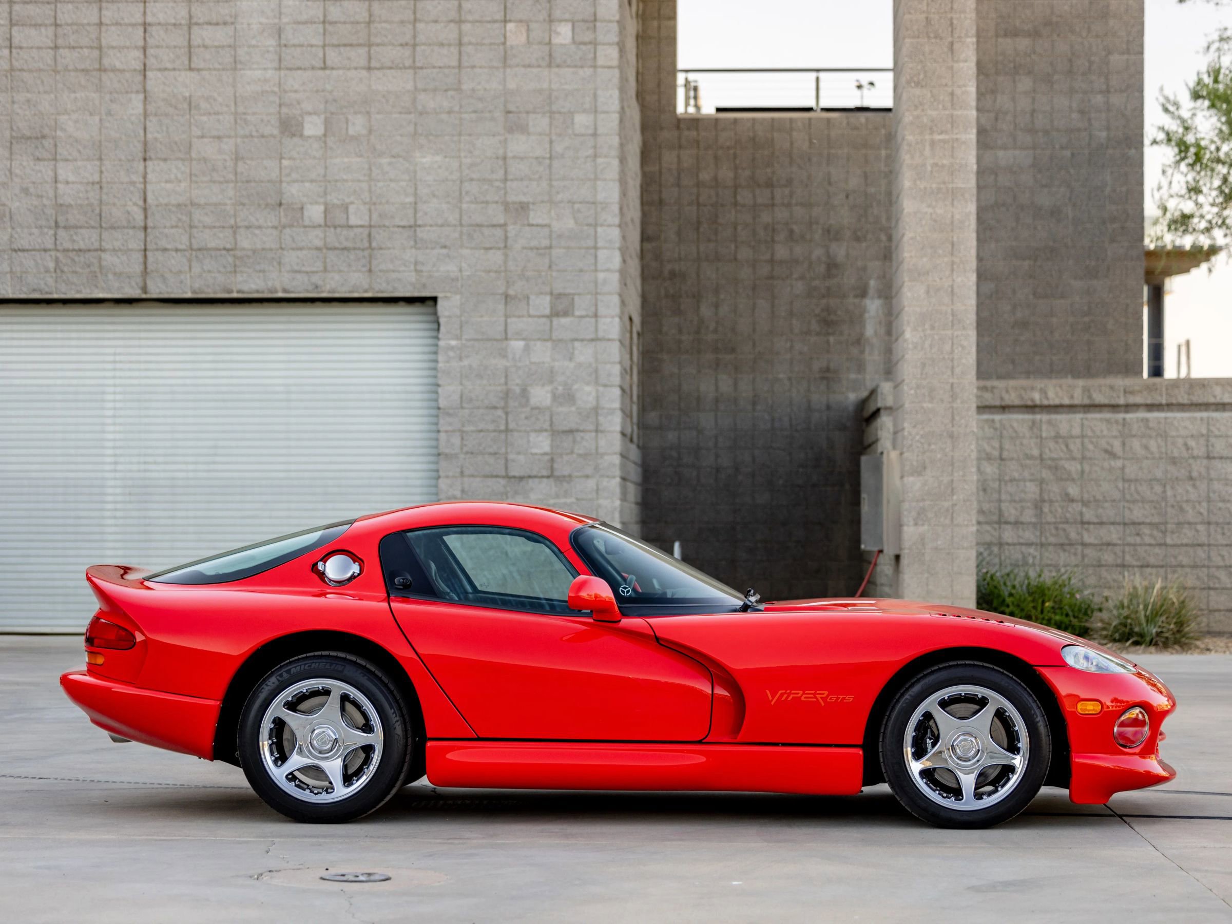 Used 1997 Dodge Viper GTS RWD image 9