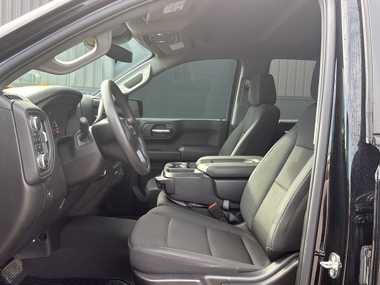Used 2024 GMC Sierra 1500 Pro w/ Graphite Edition AWD/4WD image 9