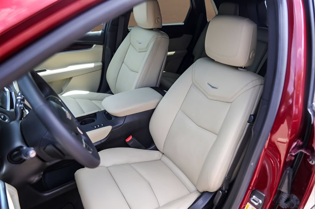 Used 2017 Cadillac XT5 Premium Luxury AWD/4WD image 7