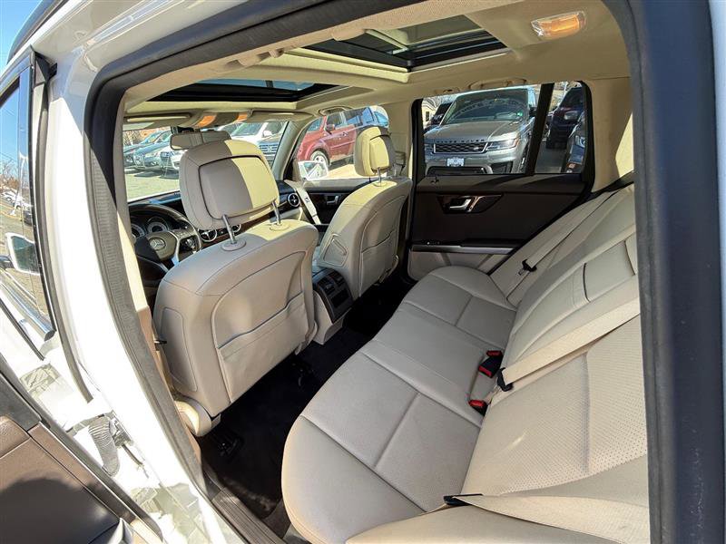 Used 2014 Mercedes-Benz GLK 350 4MATIC image 24