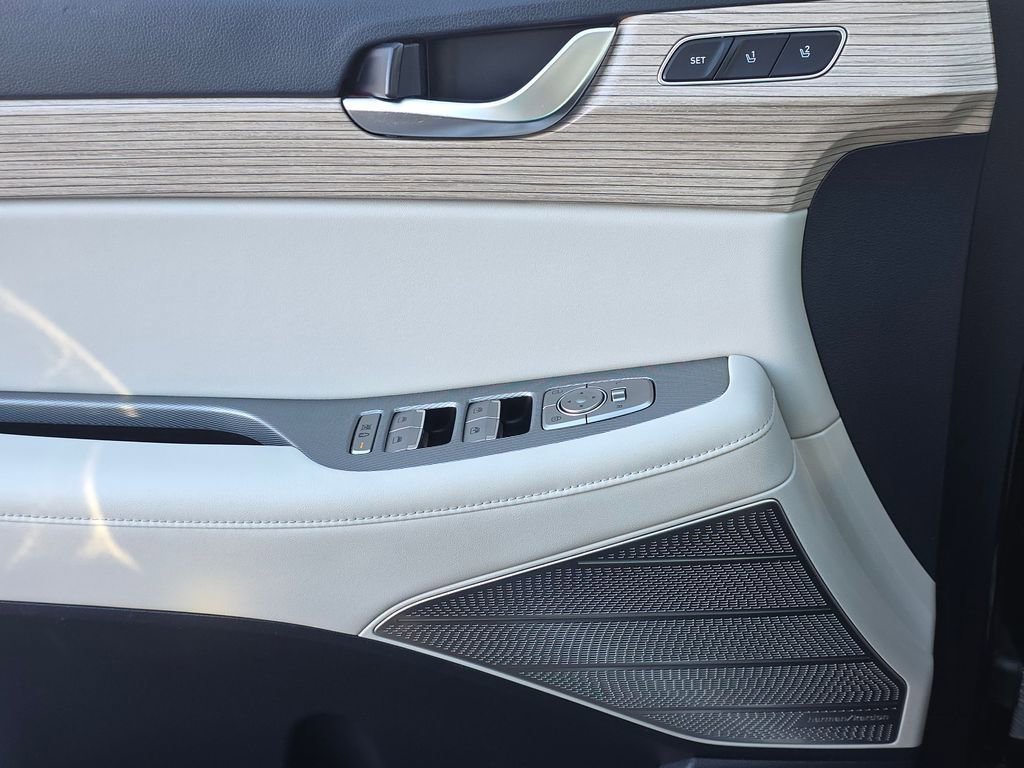 Used 2022 Hyundai Palisade Limited image 15