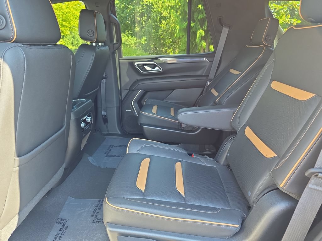 Used 2023 GMC Yukon AT4 AWD/4WD image 9