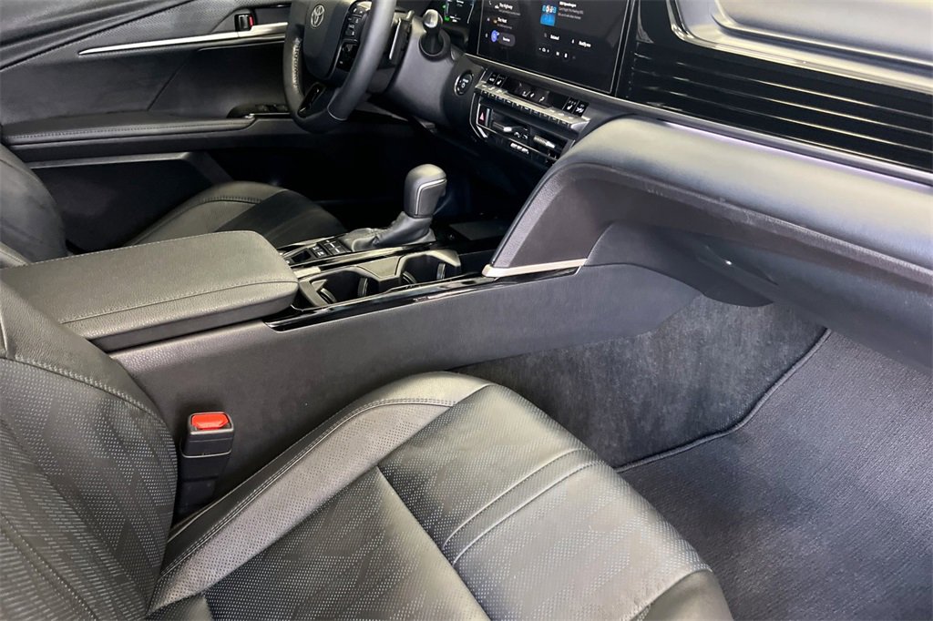 Used 2025 Toyota Camry XSE image 17
