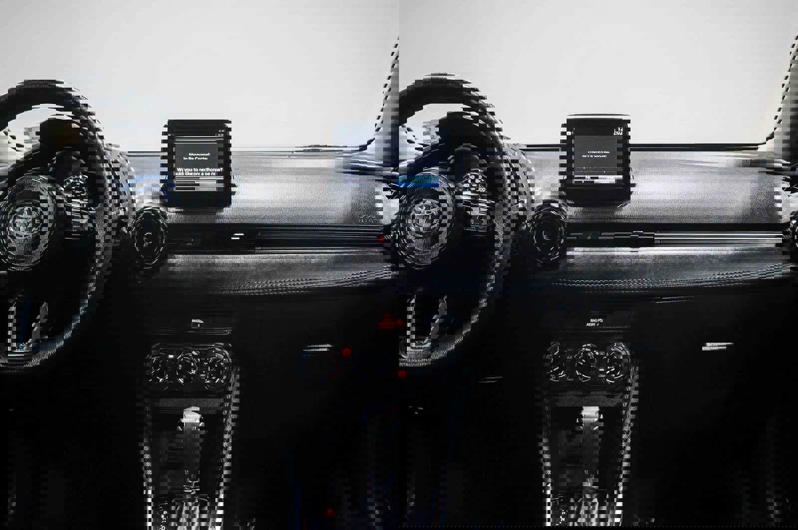 Certified 2020 Toyota Yaris LE image 14