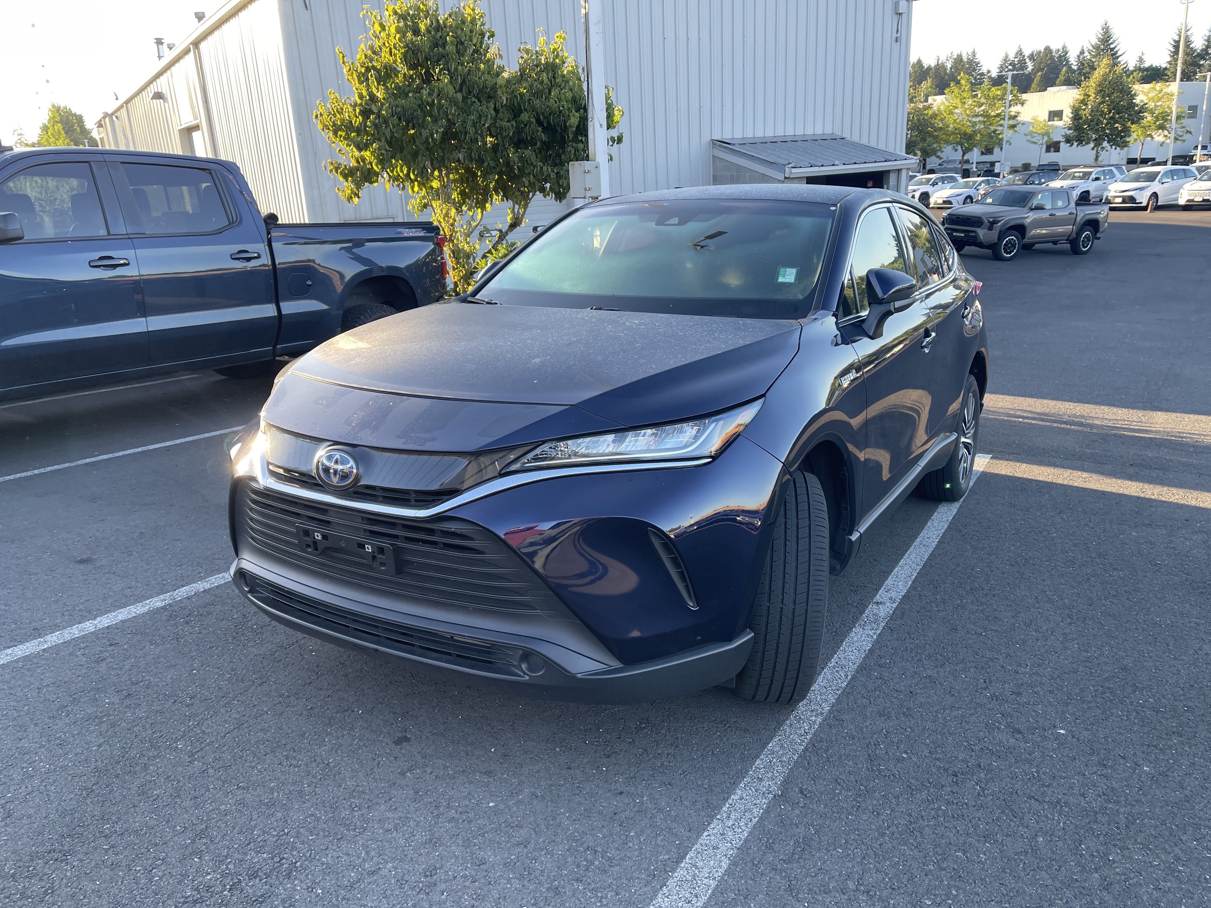 Certified 2021 Toyota Venza LE w/ Carpet Mat Package (TMS)