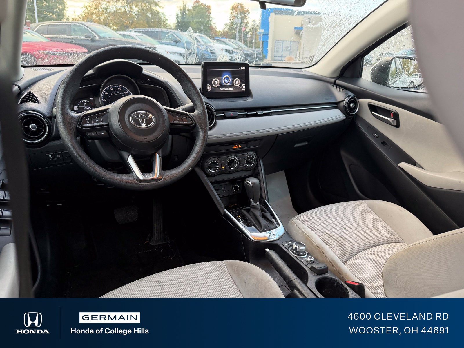 Used 2019 Toyota Yaris LE FWD image 14