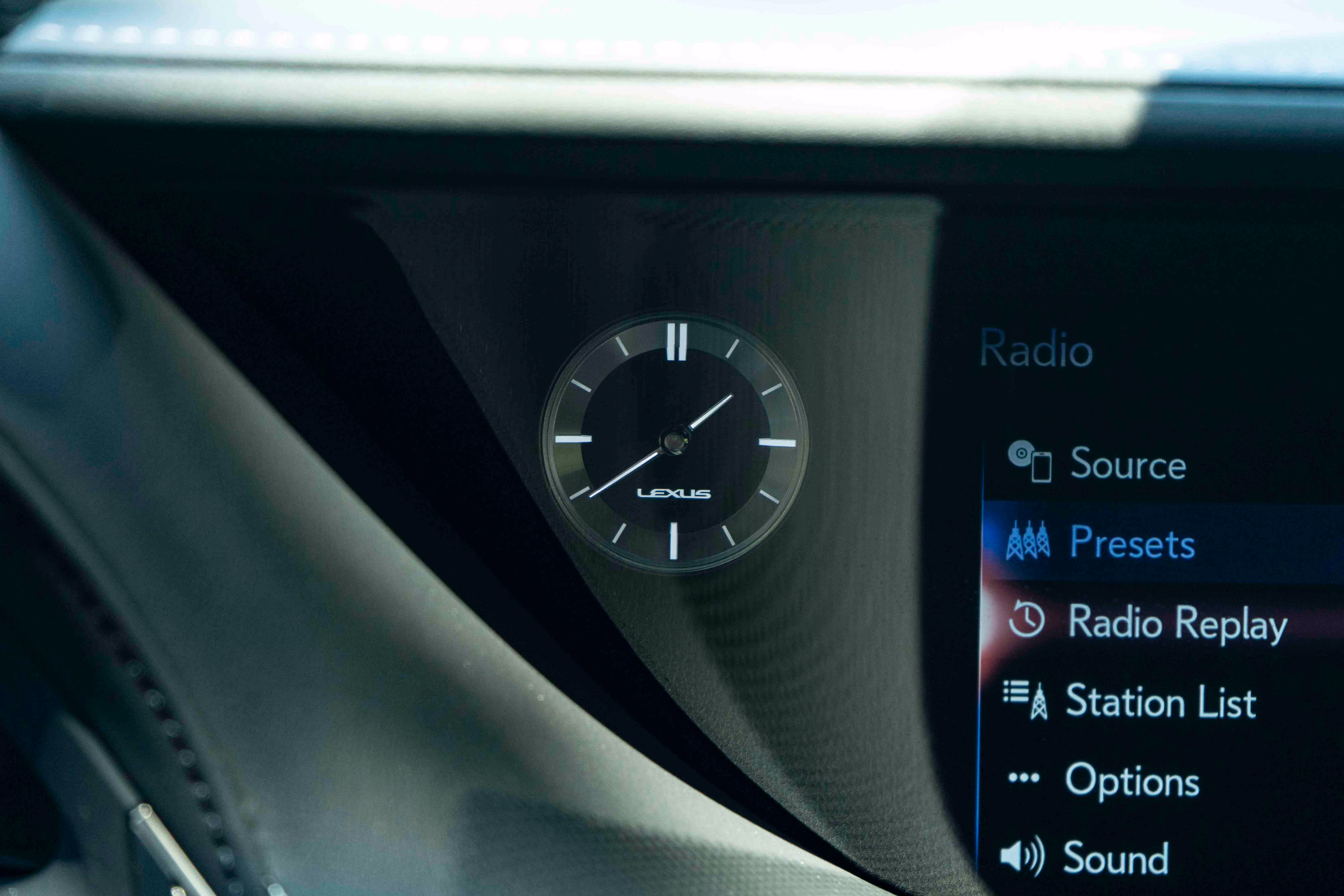 Used 2019 Lexus LS 500 F Sport w/ Accessory Package (Z2) AWD/4WD image 34