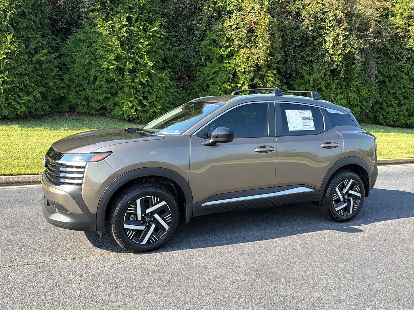 New 2027 Nissan Kicks SV FWD image 3