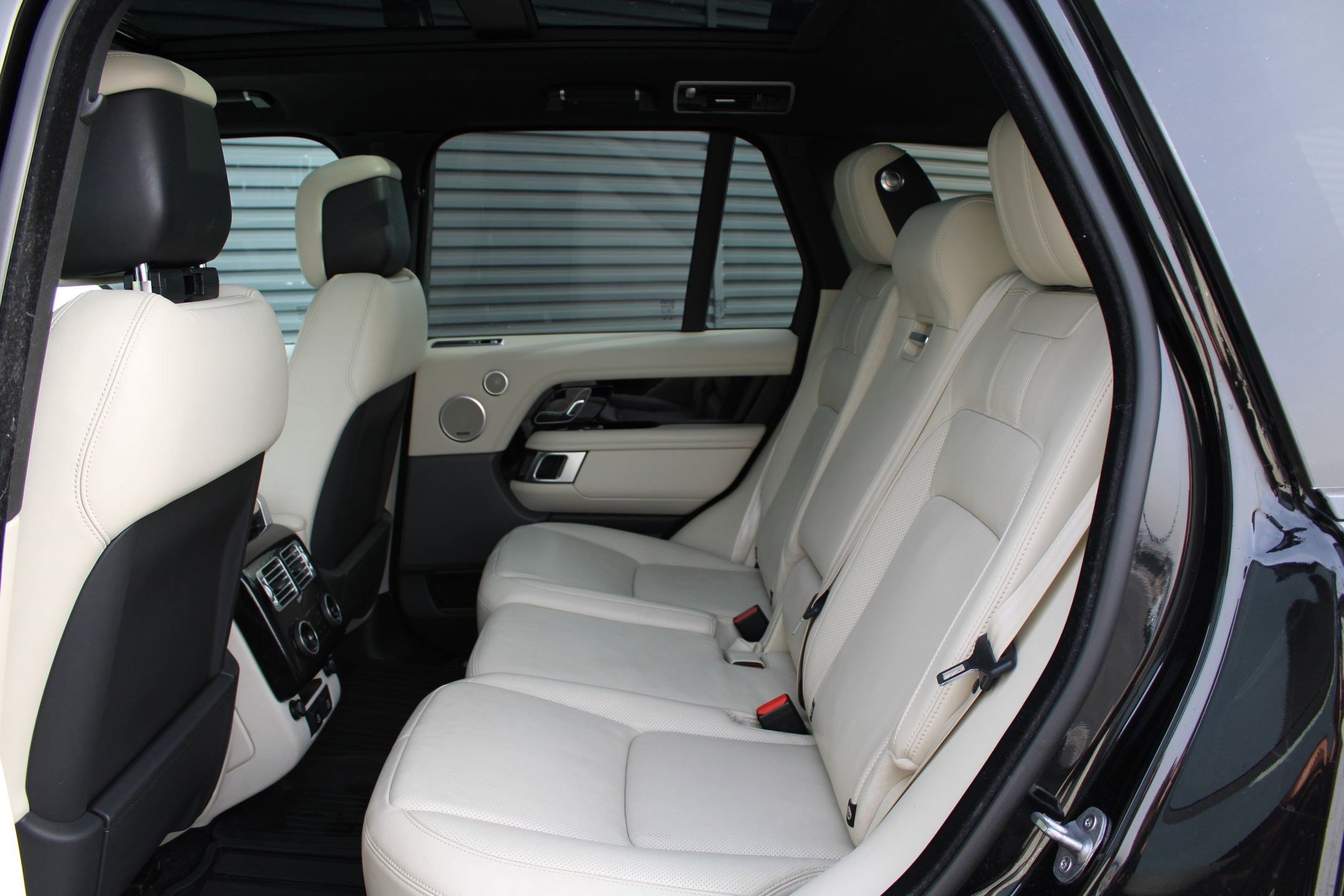 Used 2022 Land Rover Range Rover Westminster Edition image 25
