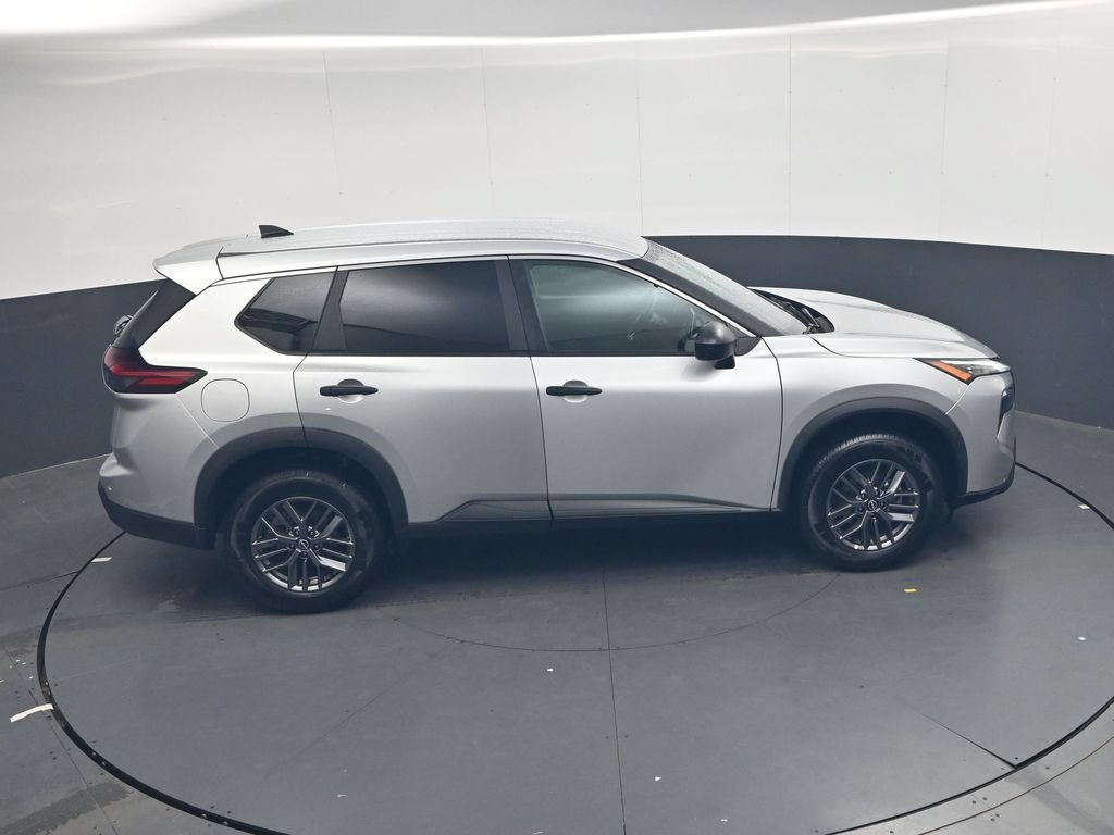 Used 2024 Nissan Rogue S AWD/4WD image 38