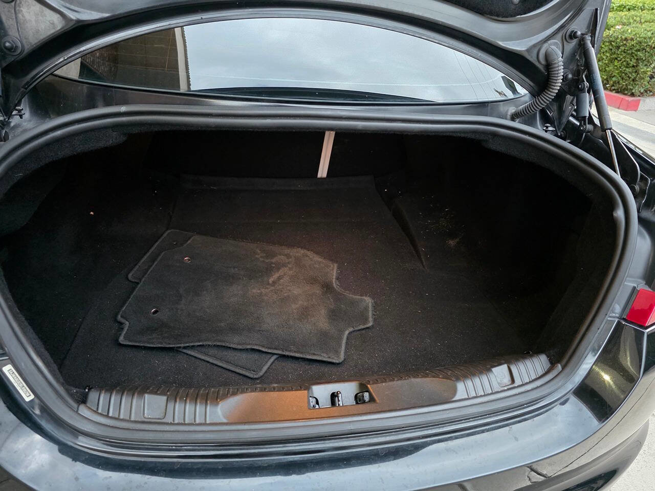 Used 2011 Jaguar XF Portfolio image 23