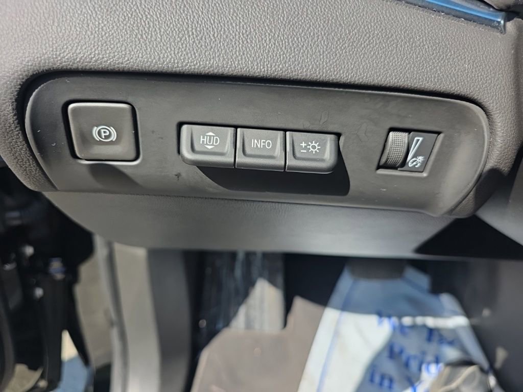 Used 2024 Buick Enclave Avenir w/ Avenir Technology Package image 27