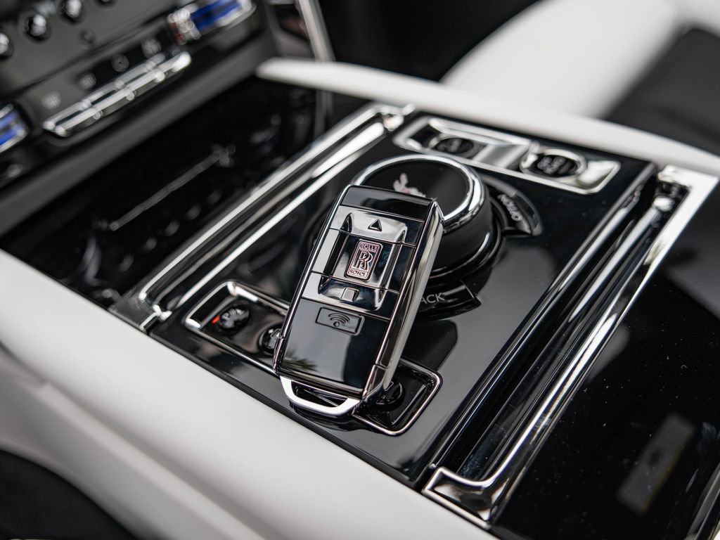 New 2026 Rolls-Royce Cullinan image 41