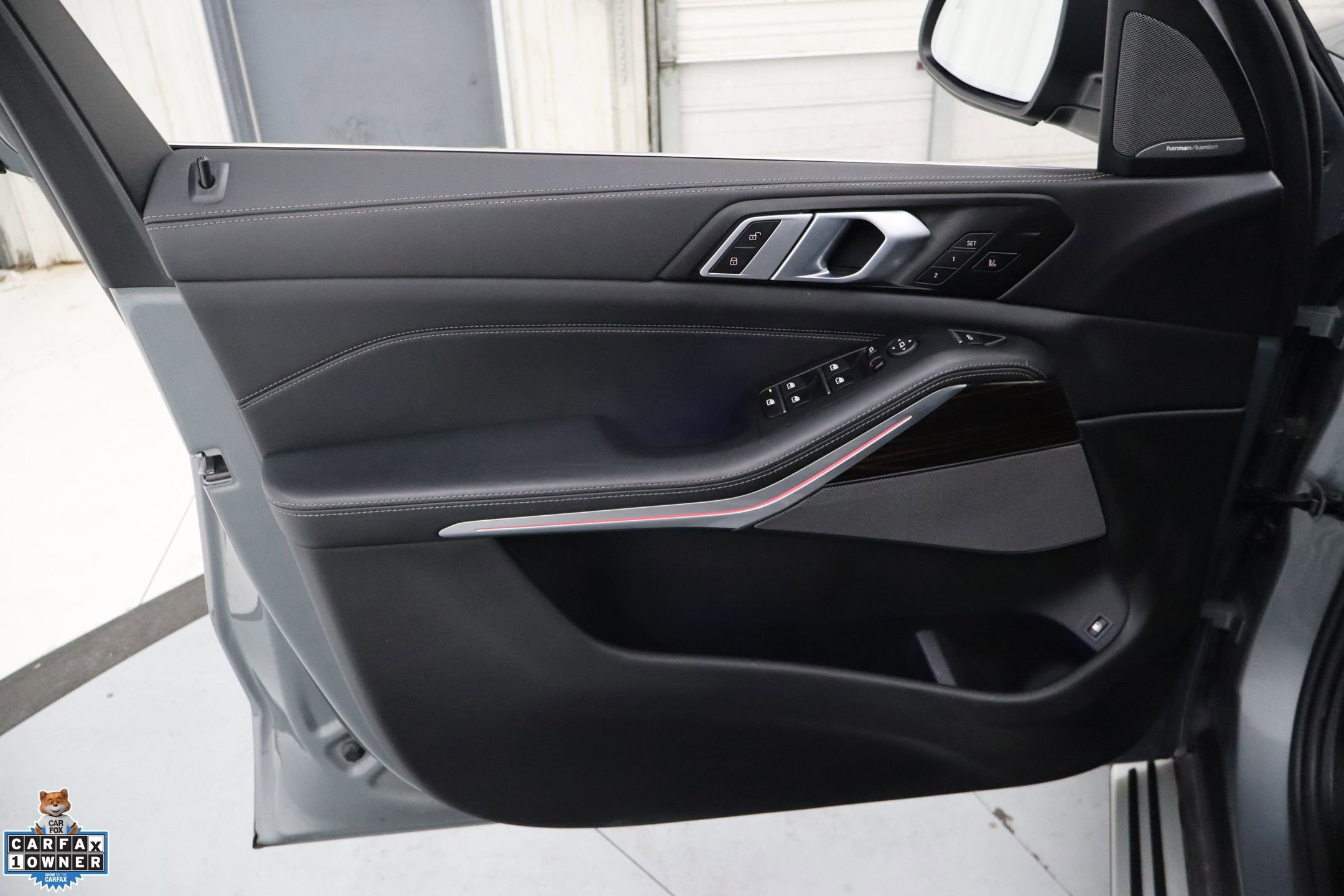 Used 2025 BMW X5 xDrive50e image 14