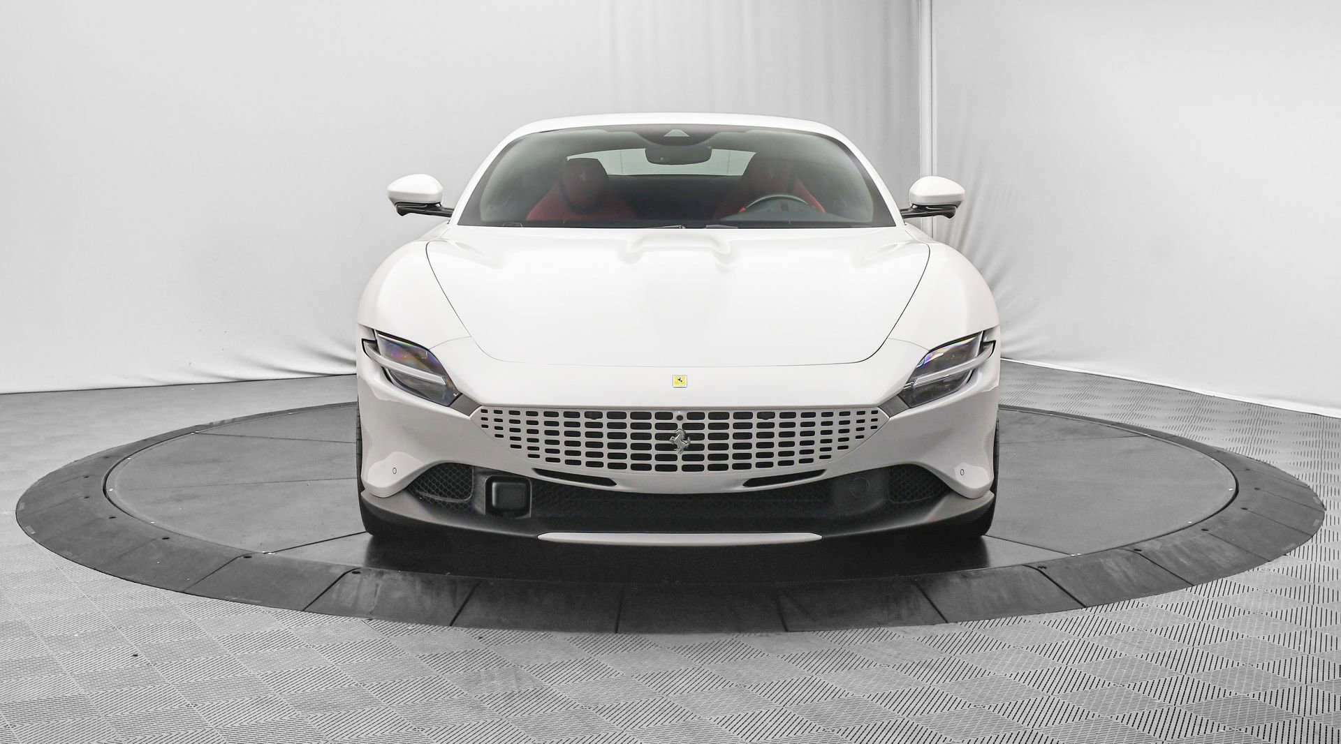 Used 2024 Ferrari Roma image 3