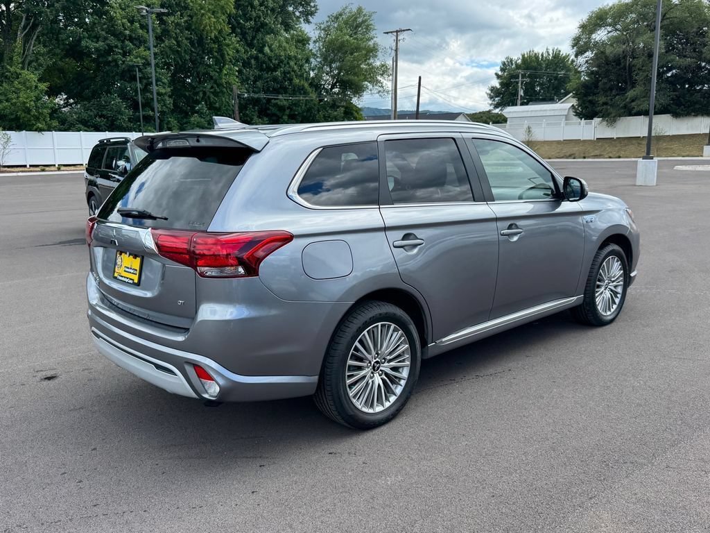 Used 2020 Mitsubishi Outlander 4WD Plug-In Hybrid image 3