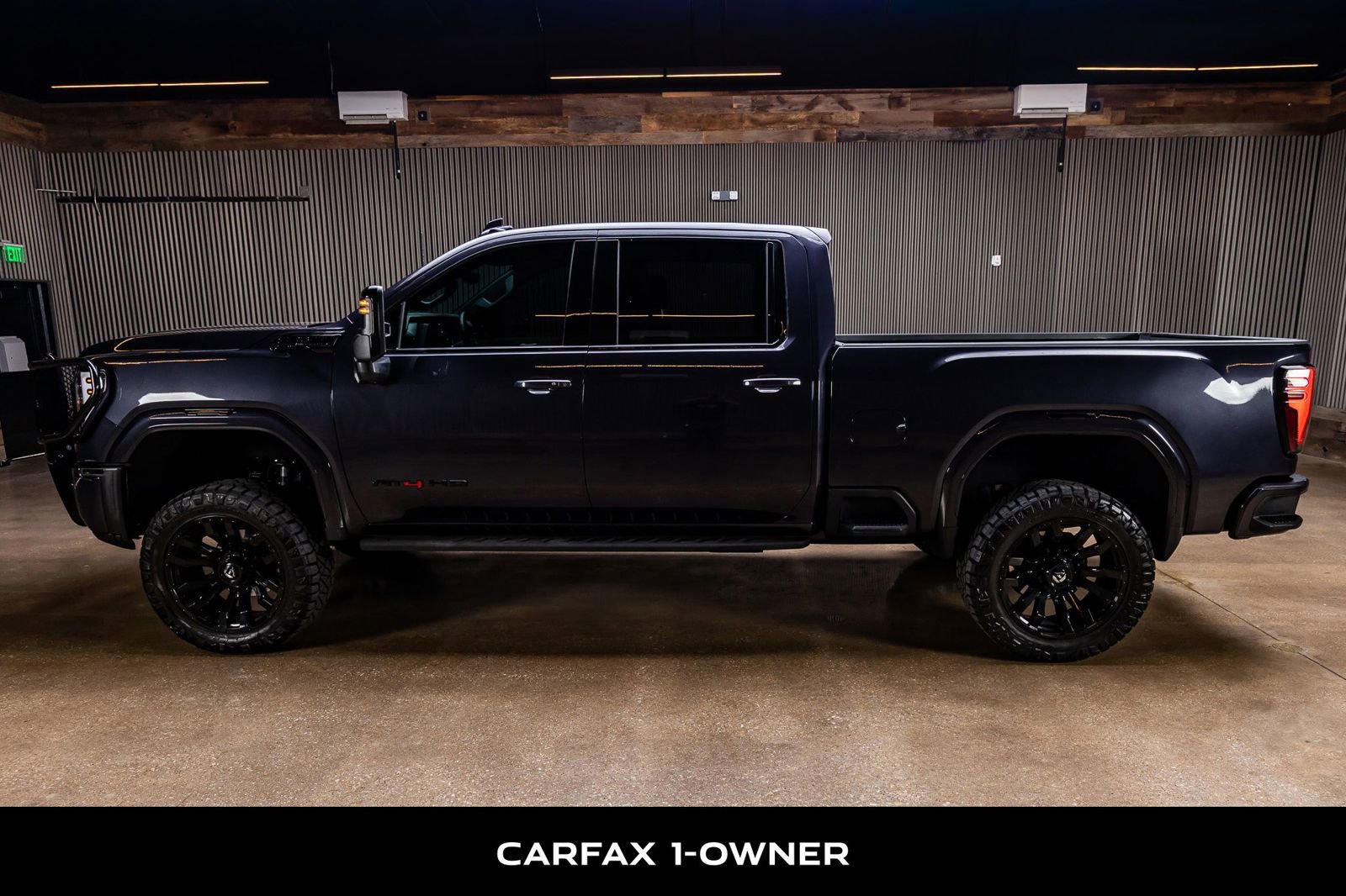 Used 2025 GMC Sierra 2500 AT4 w/ AT4 Premium Plus Package AWD/4WD image 5