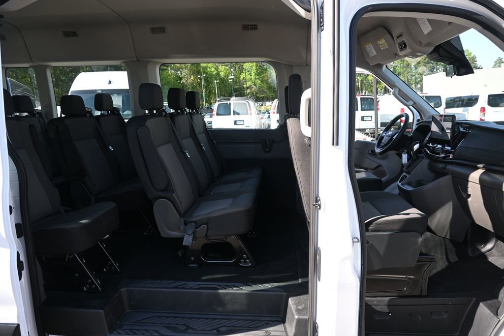 Used 2023 Ford Transit 350 XLT image 22
