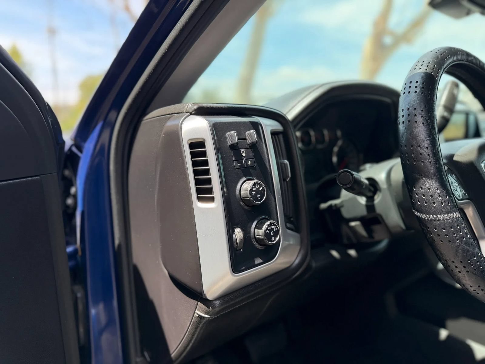 Used 2014 GMC Sierra 1500 SLT AWD/4WD image 15