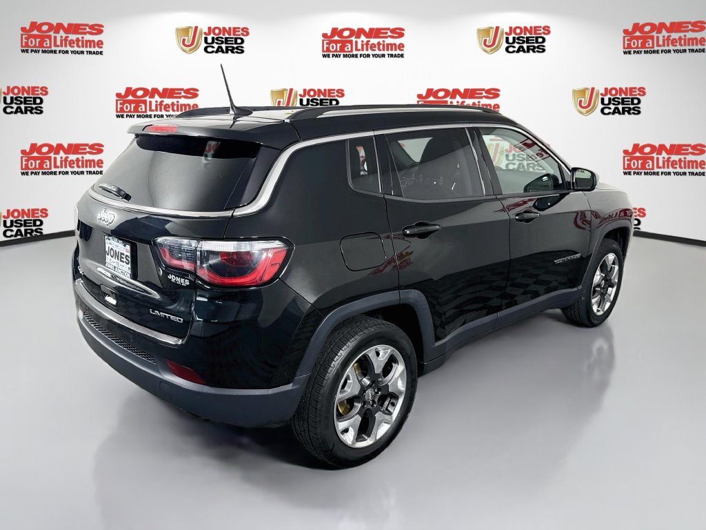 Used 2018 Jeep Compass Limited AWD/4WD image 16